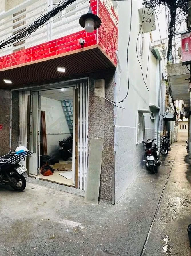 Cho thuê nhà nguyên căn 2 PN Cô Giang Phú Nhuận 10tr/tháng - Ảnh 1