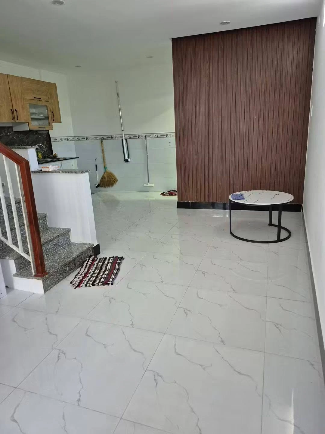 Bán nhà 2 tầng 3 phòng ngủ 45m2 Nguyễn Huệ, Quận 1 - Ảnh 1