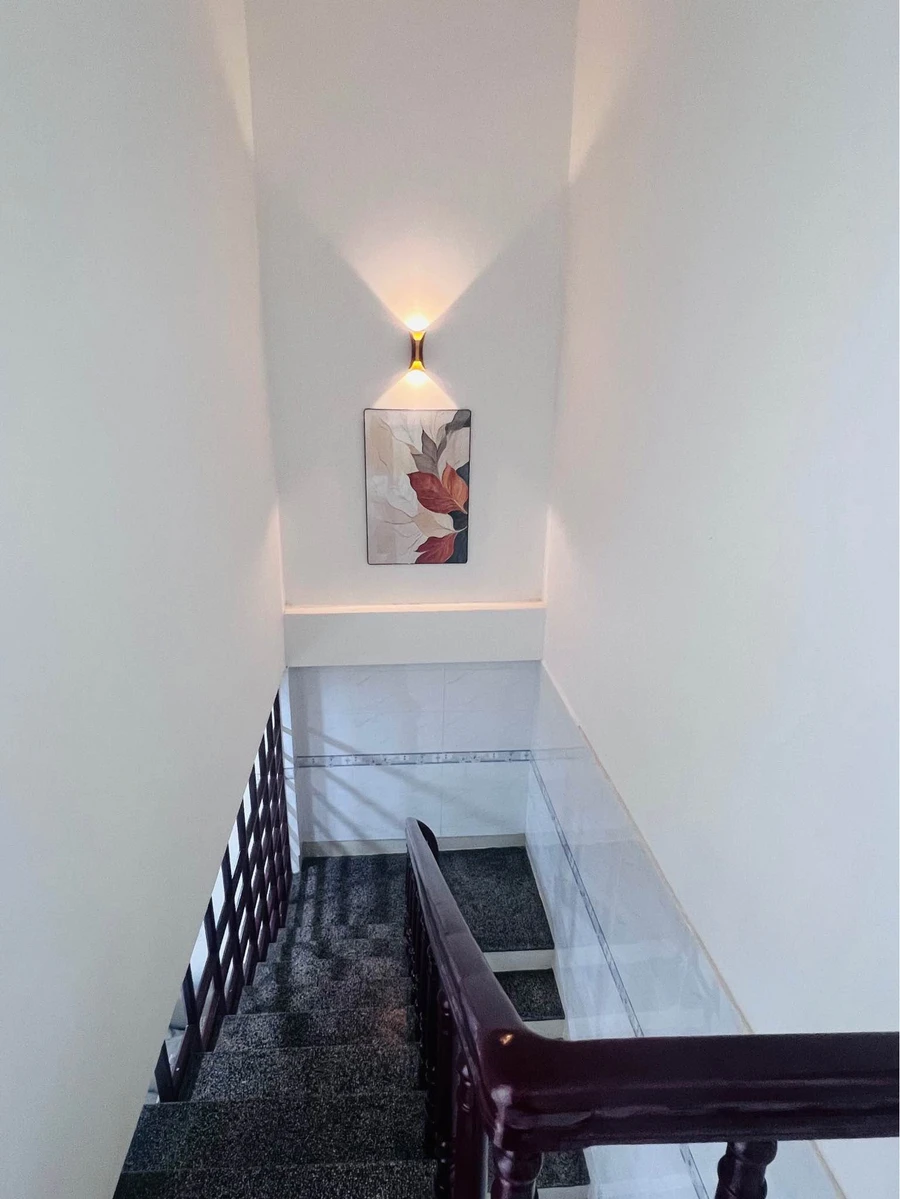 Bán nhà mặt tiền 93m² 3PN gần biển Mỹ Khê, Đà Nẵng - Ảnh thu nhỏ 3