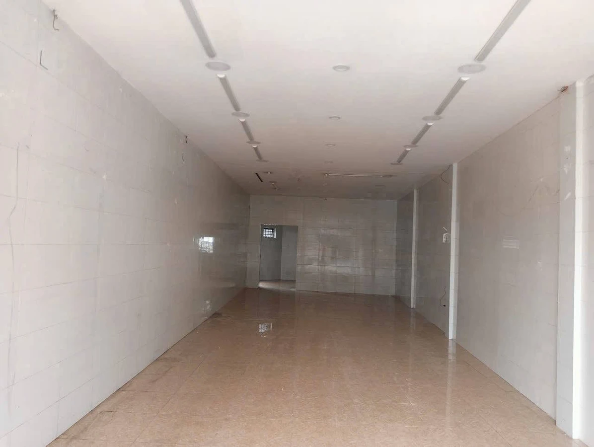 Cho thuê nhà mặt tiền 4,5x18m Cách Mạng Tháng 8, 16 triệu/tháng - Ảnh thu nhỏ 2