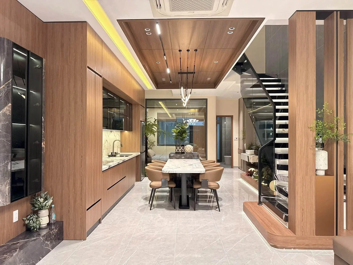 Bán nhà 3 tầng mặt tiền Thanh Lương 18, Hòa Xuân, Đà Nẵng, 100m², 9,35 tỷ - Ảnh thu nhỏ 2
