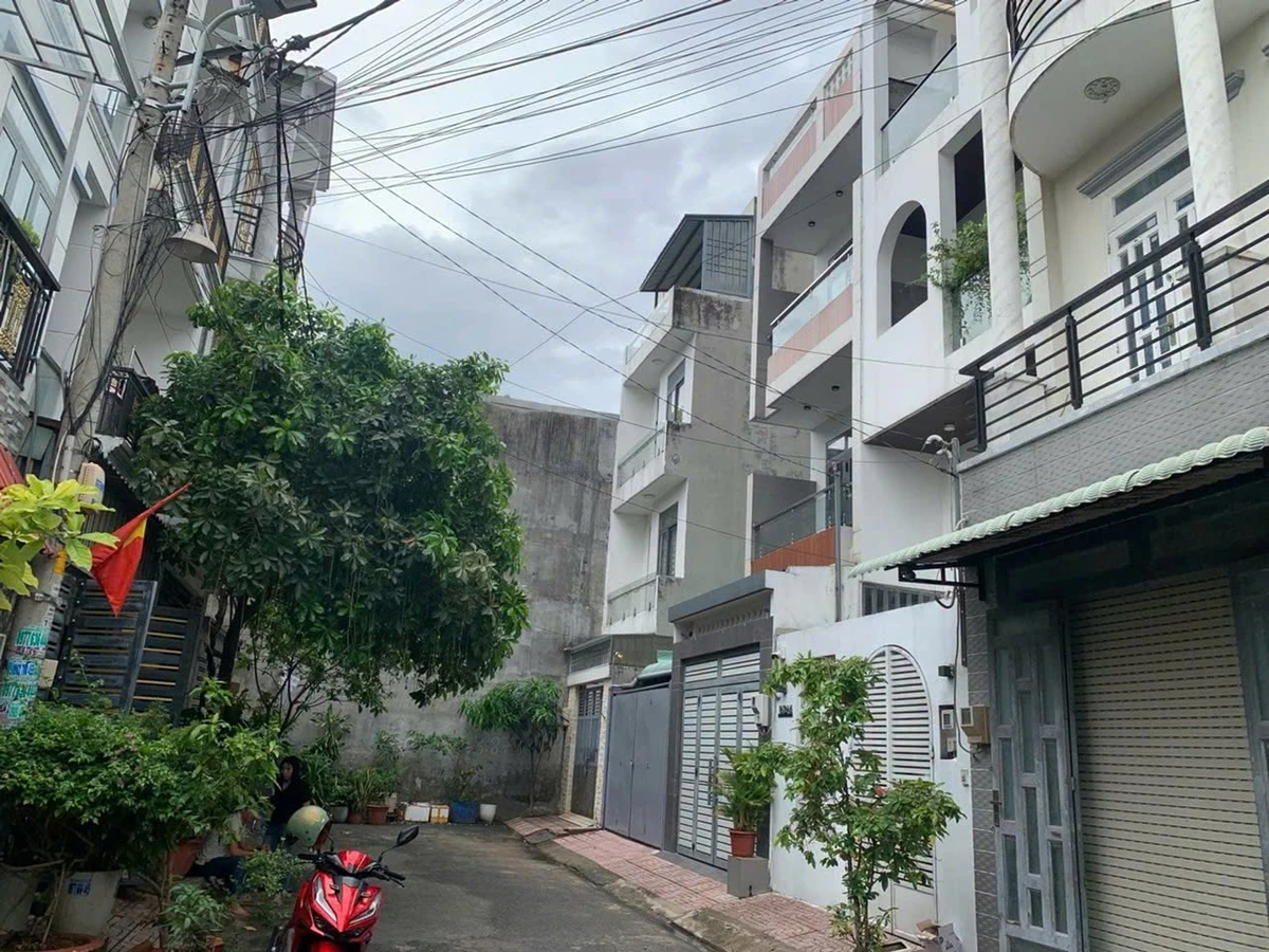 Bán nhà 3 tầng 58m² 4PN Thủ Đức 7.5 tỷ - Ảnh 1