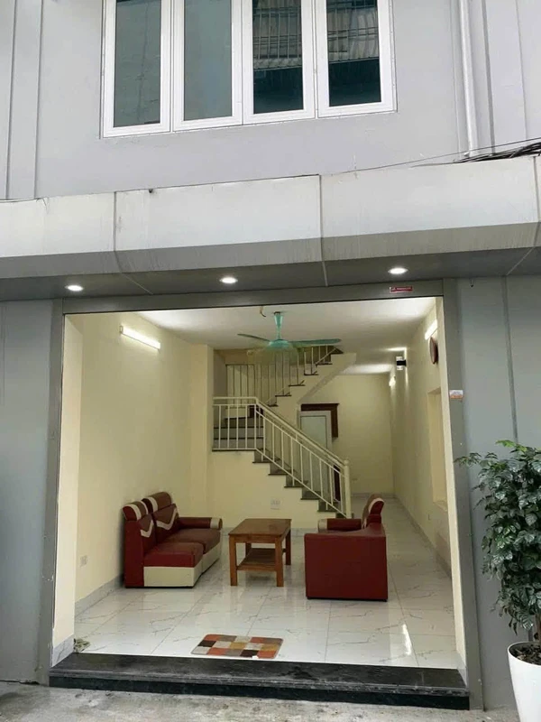 Cho thuê nhà 3 tầng 36m² 3PN tại Nguyễn Chính, Hà Nội