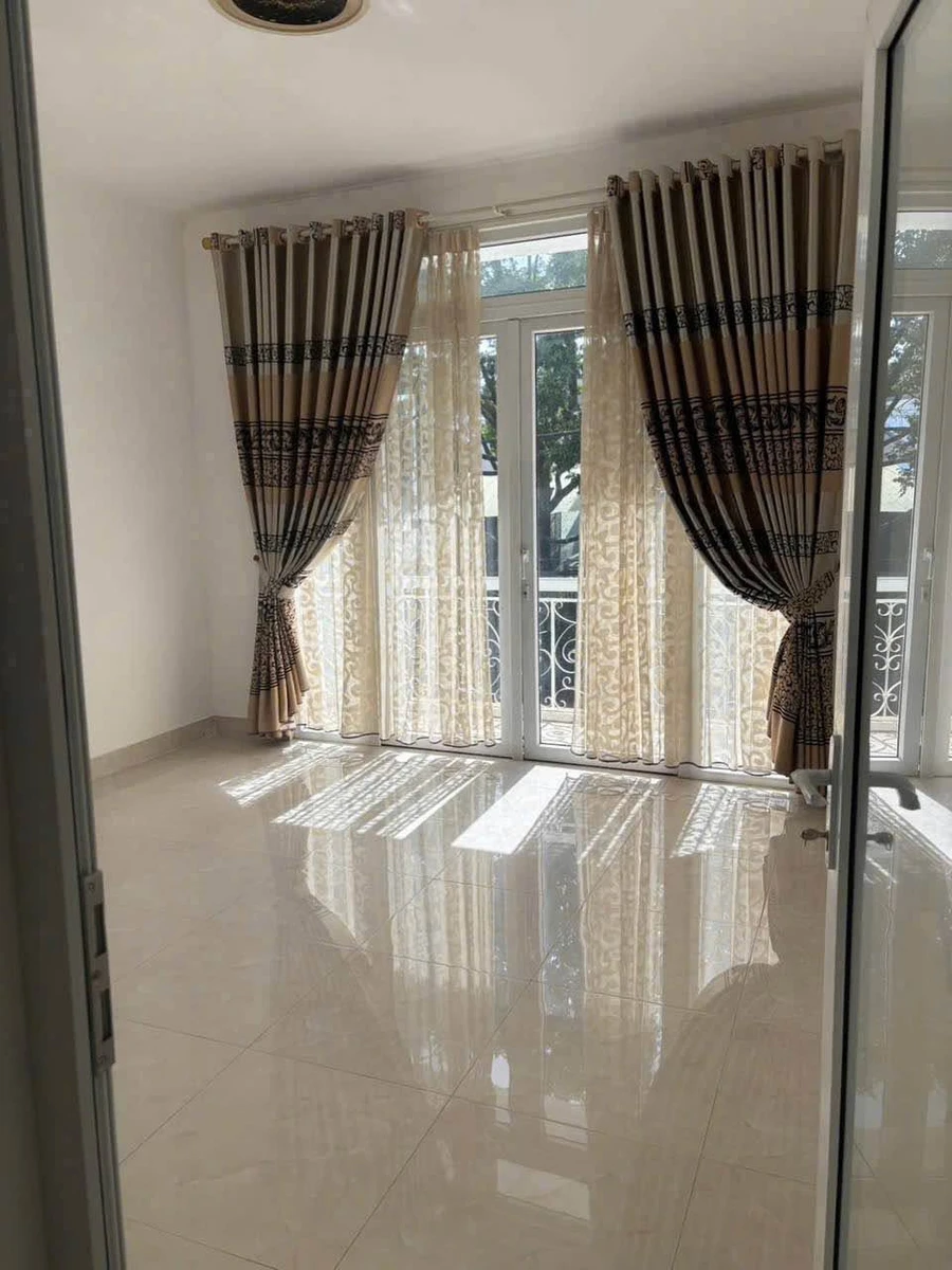 Bán nhà mặt tiền Nguyễn Bỉnh Khiêm, trung tâm Buôn Ma Thuột, 189m², 8,2 tỷ - Ảnh thu nhỏ 5