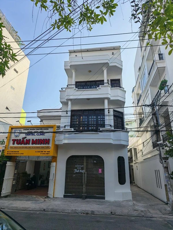 Bán nhà 4 tầng hai mặt tiền Lê Đại Hành Nha Trang 82m2