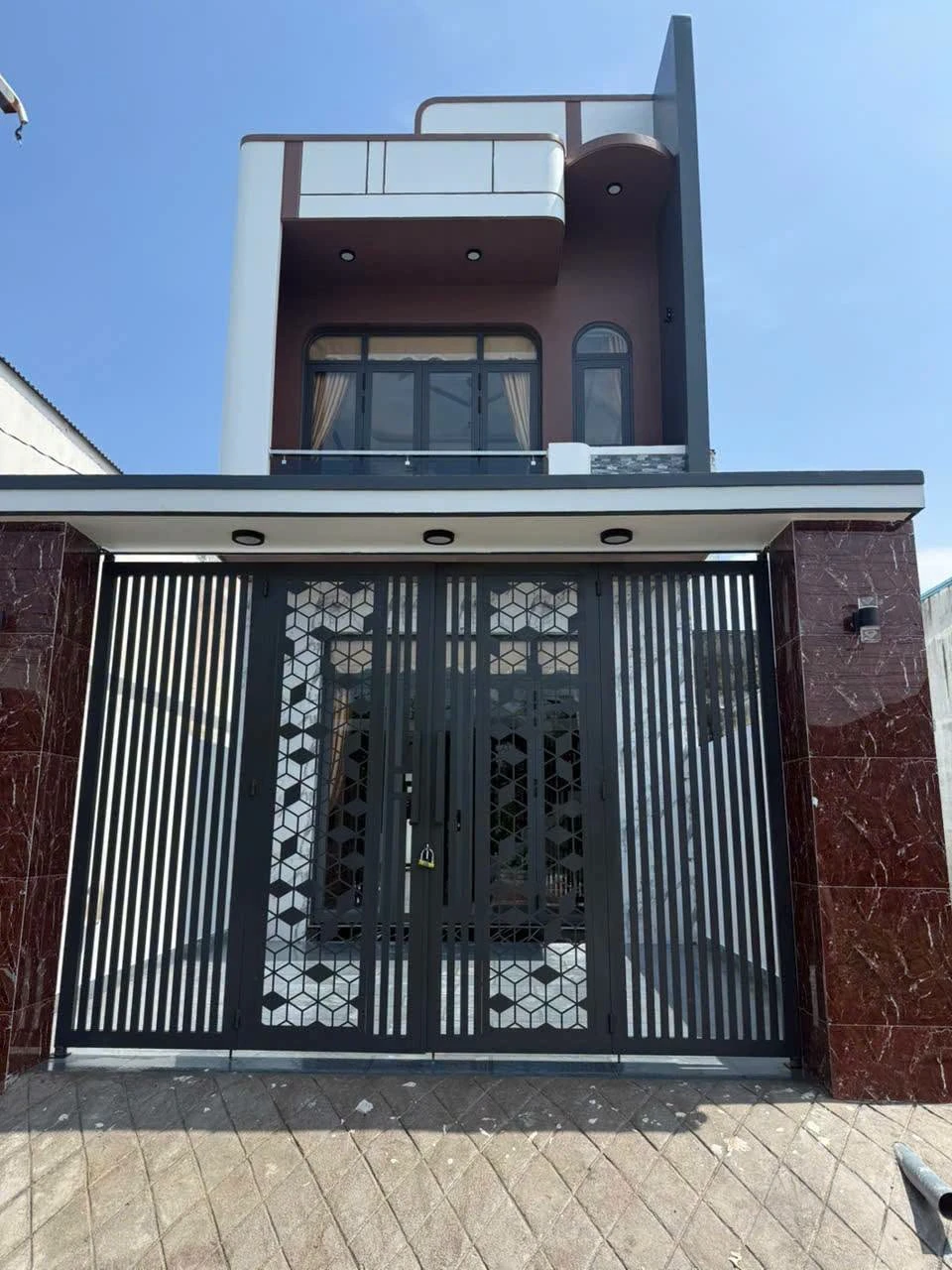 Bán nhà 1 trệt 1 lầu 125m² Cần Giuộc 3 tỷ - Ảnh 1