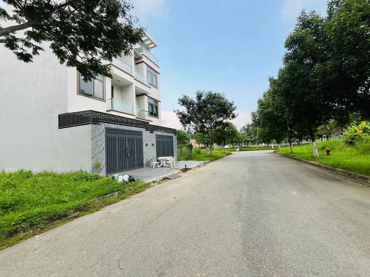 Bán đất 100m2 khu dân cư Bình Nguyên Dĩ An 5,8 tỷ - Ảnh thu nhỏ 3