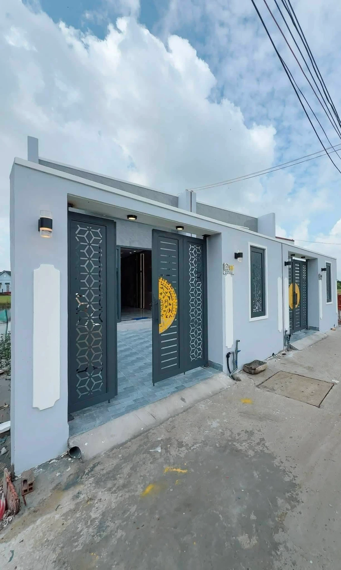 Bán nhà mới xây 5x32m, 3 phòng ngủ, sổ hồng riêng tại Gò Đen, Bến Lức - Ảnh 1