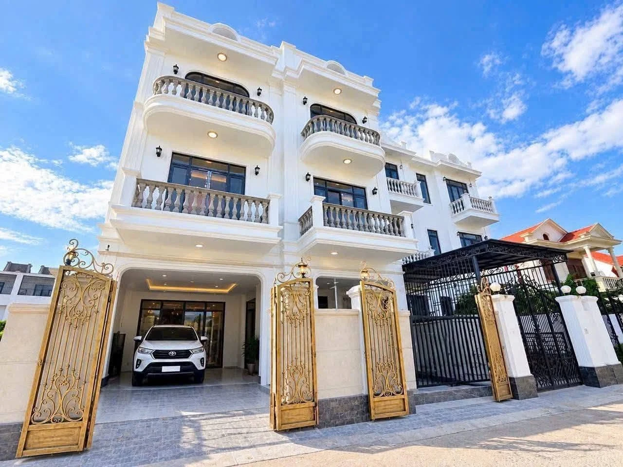 Bán nhà mặt tiền 195m² full nội thất Châu Văn Hùng, Huế - Ảnh 1