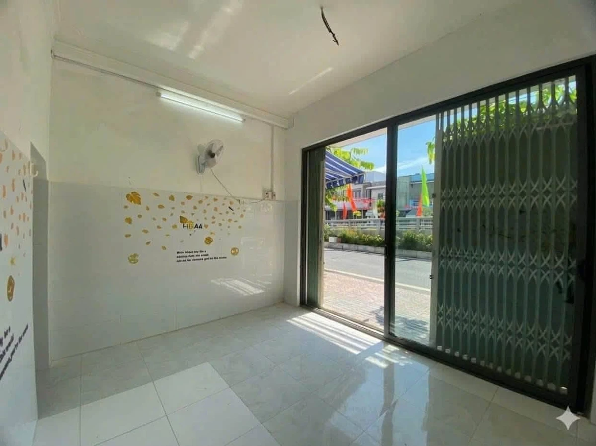 Cho thuê nhà mặt tiền Lê Văn Lương 110m2 12 triệu/tháng - Ảnh 1