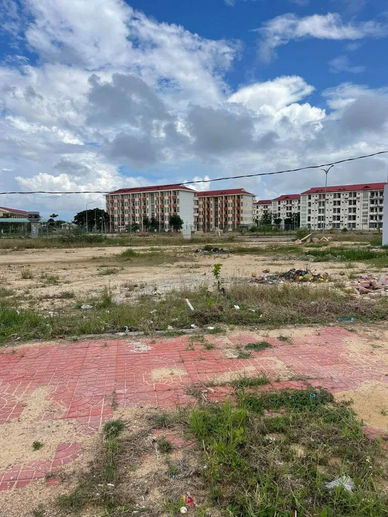 Bán đất mặt tiền 100m2 khu Trường Cao đẳng Bình Định, Nhơn Phú, giá 2,25 tỷ - Ảnh 1