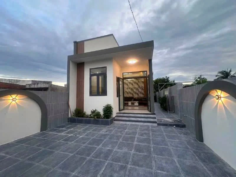 Bán nhà Long Hải 182m² 3 phòng ngủ 2.69 tỷ - Ảnh 1