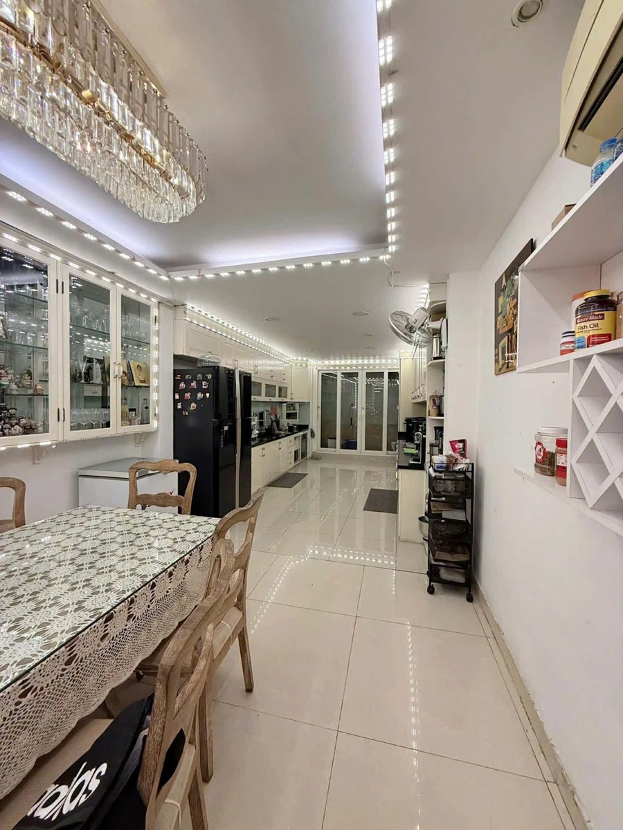 Bán nhà 5 tầng kiểu Châu Âu 3PN, 300m² Bình Thạnh 10.7 tỷ - Ảnh thu nhỏ 3
