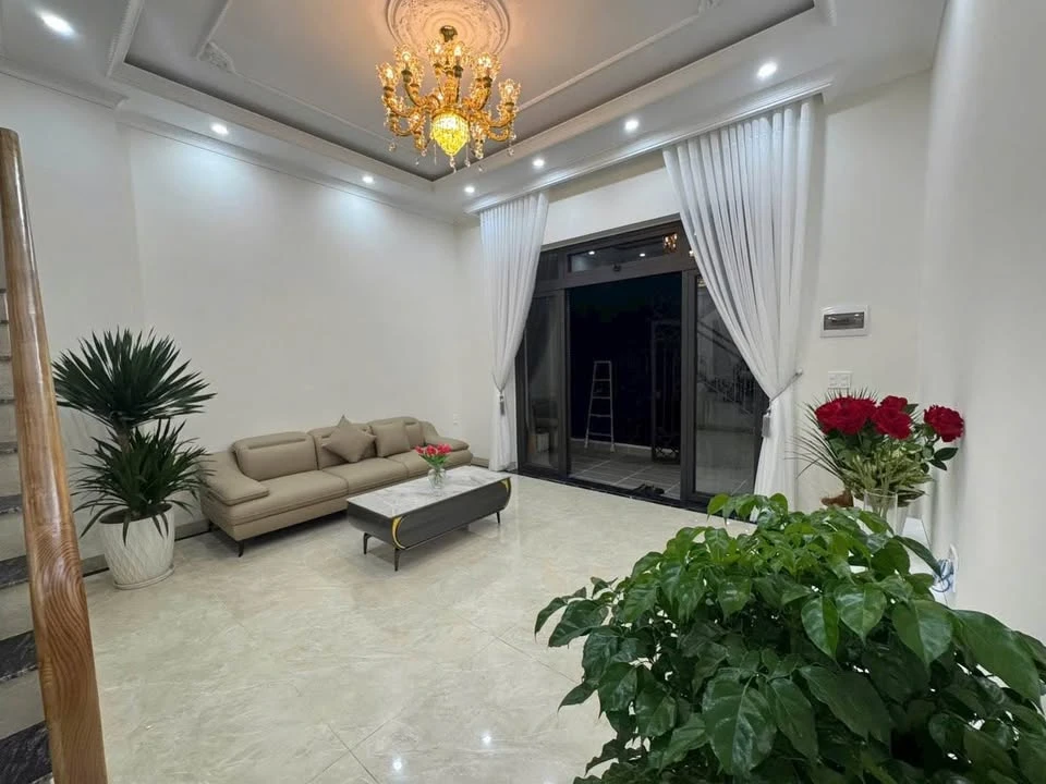 Bán nhà 74m² 4 phòng ngủ Đà Lạt - Ảnh thu nhỏ 2