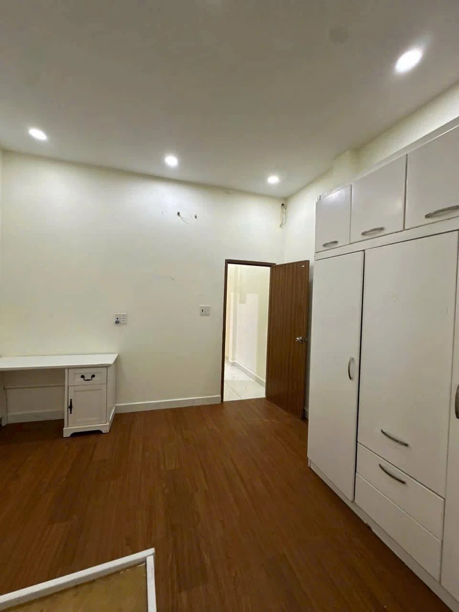 Cho thuê nhà 3 PN có nội thất Trần Văn Quang, Tân Bình, 52m2, 13 triệu/tháng - Ảnh thu nhỏ 2