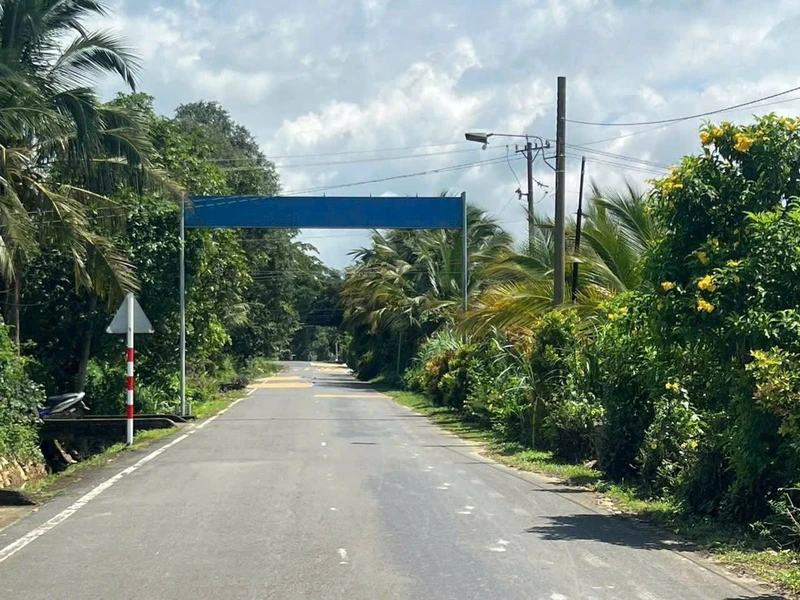 Bán đất mặt tiền kinh doanh 200m2 tại Đạ Tẻh, Lâm Đồng