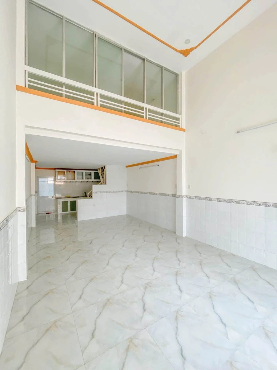 Bán nhà mặt tiền xế hơi 56m2 Quận 5 giá 5 tỷ - Ảnh thu nhỏ 2