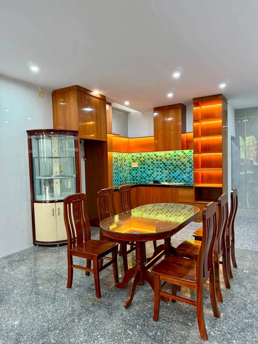 Bán nhà 3 tầng mặt tiền 71.5m2 Quy Nhơn, 7 tỷ - Ảnh thu nhỏ 3