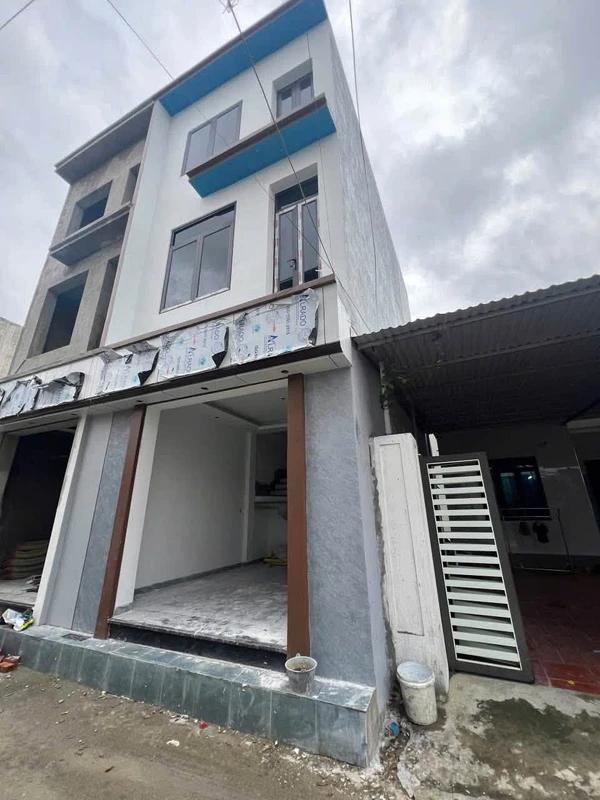 Bán nhà mới xây 3 tầng 40m2 mặt ngõ tổ 8 An Dương, Hải Phòng giá từ 2,399 tỷ