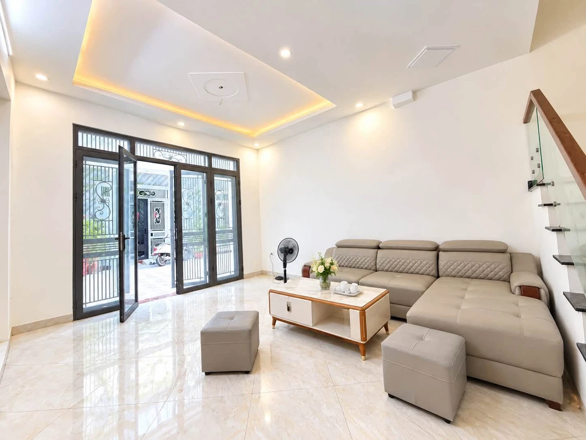 Bán nhà 4 phòng ngủ 69m2 gần Hoàng Huy An Đông, giá nhỉnh 3 tỷ - Ảnh 1