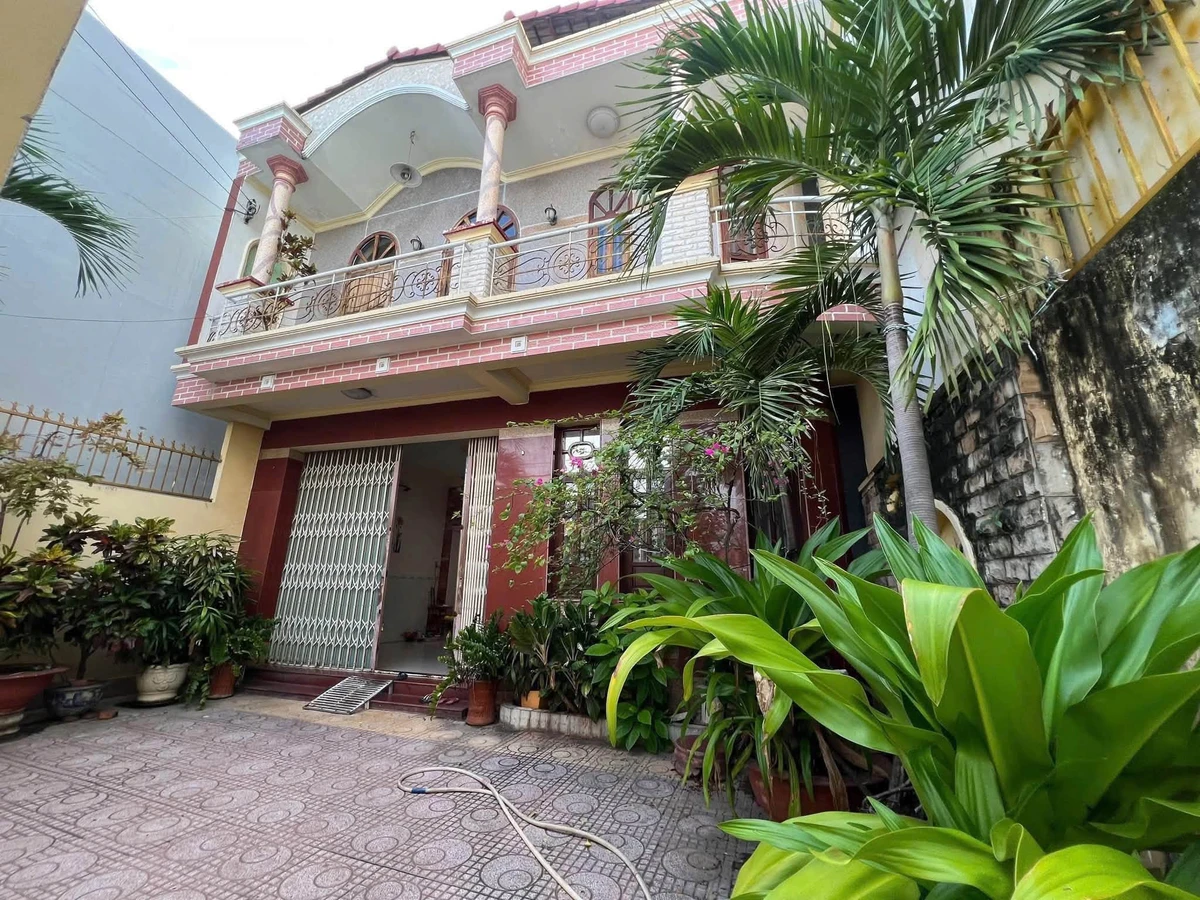 Bán nhà mặt tiền kinh doanh đường Nguyễn Hội, 214m2, giá 9,5 tỷ, Phan Thiết - Ảnh thu nhỏ 2