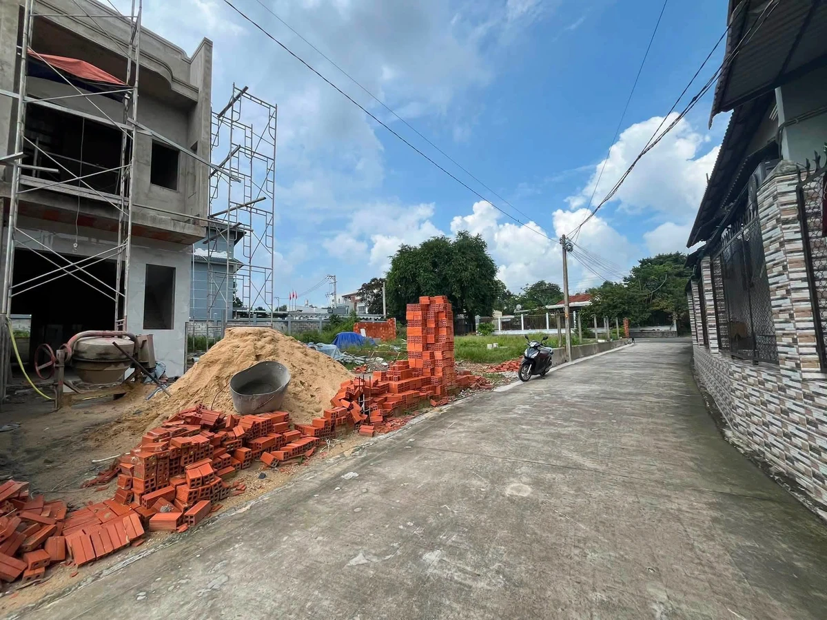 Bán nhà trệt lầu 4x25m, 3PN 2WC, phường Định Hoà, Thủ Dầu Một, Bình Dương giá 2,7 tỷ - Ảnh thu nhỏ 4