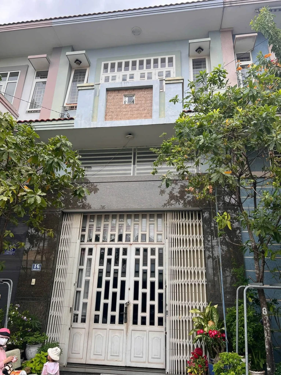 Bán nhà 1 trệt 2 lầu 90m2 giá 4,7 tỷ Phú Lợi - Ảnh 1