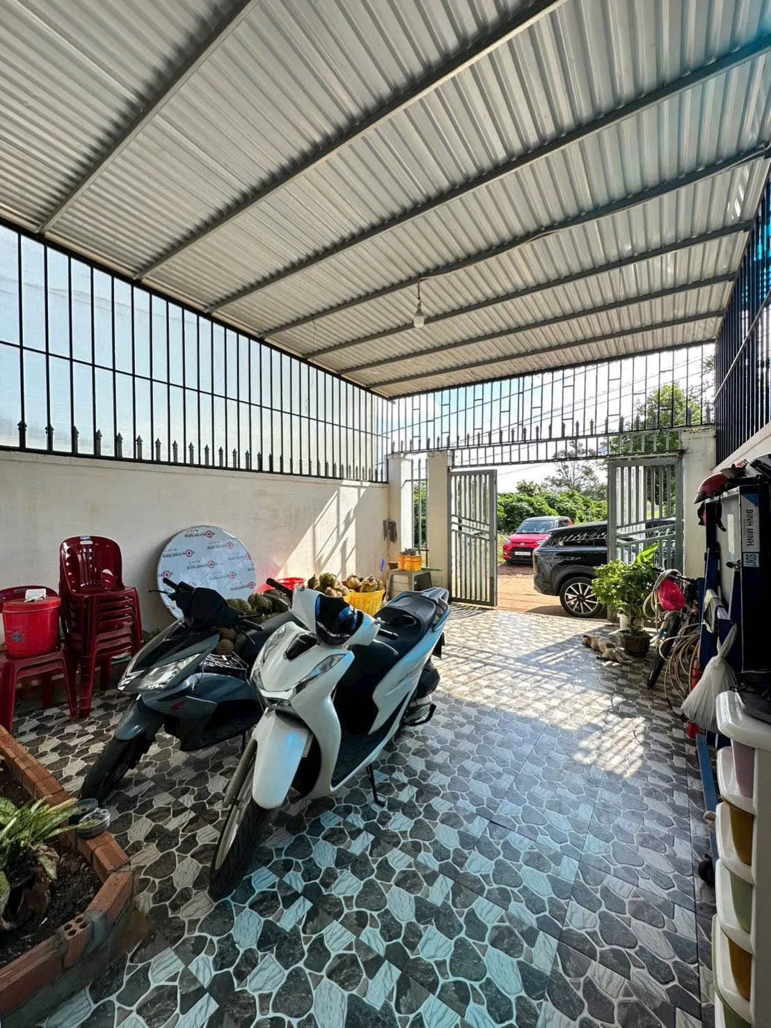 Bán nhà 220m2 full thổ cư, 3 phòng ngủ, gần Đồi Hoàng Hôn, Buôn Ma Thuột, giá 3,45 tỷ - Ảnh 1