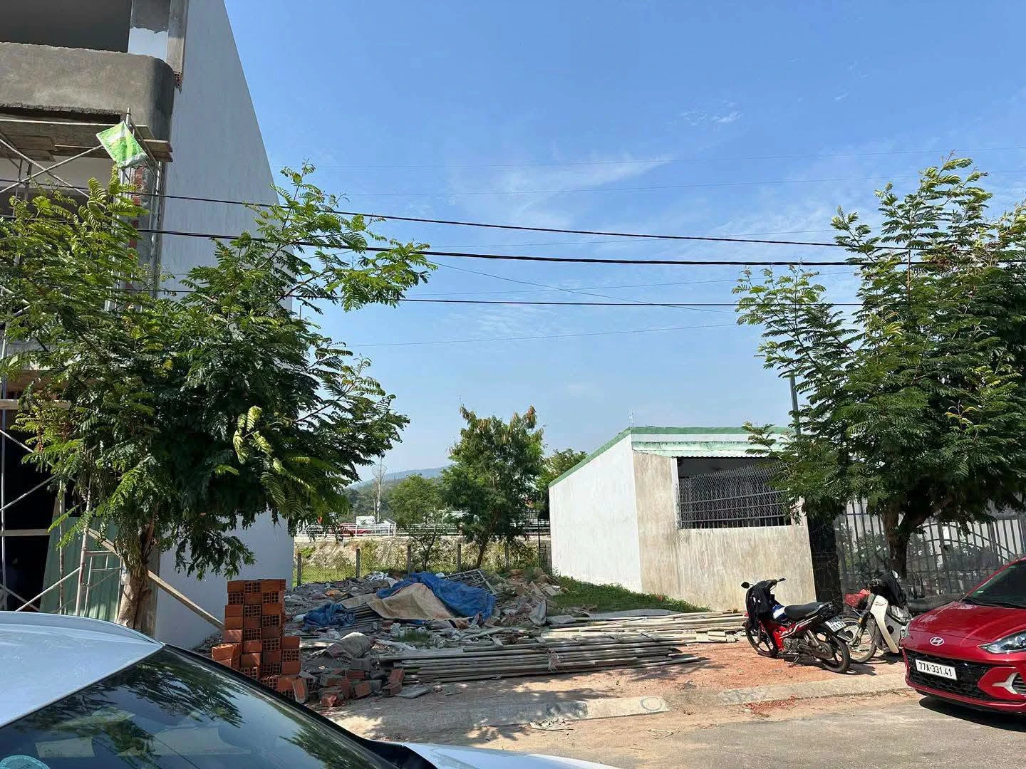 Bán đất mặt tiền 90m2 gần cầu Lê Thanh Nghị, Quận 1 - Ảnh 1