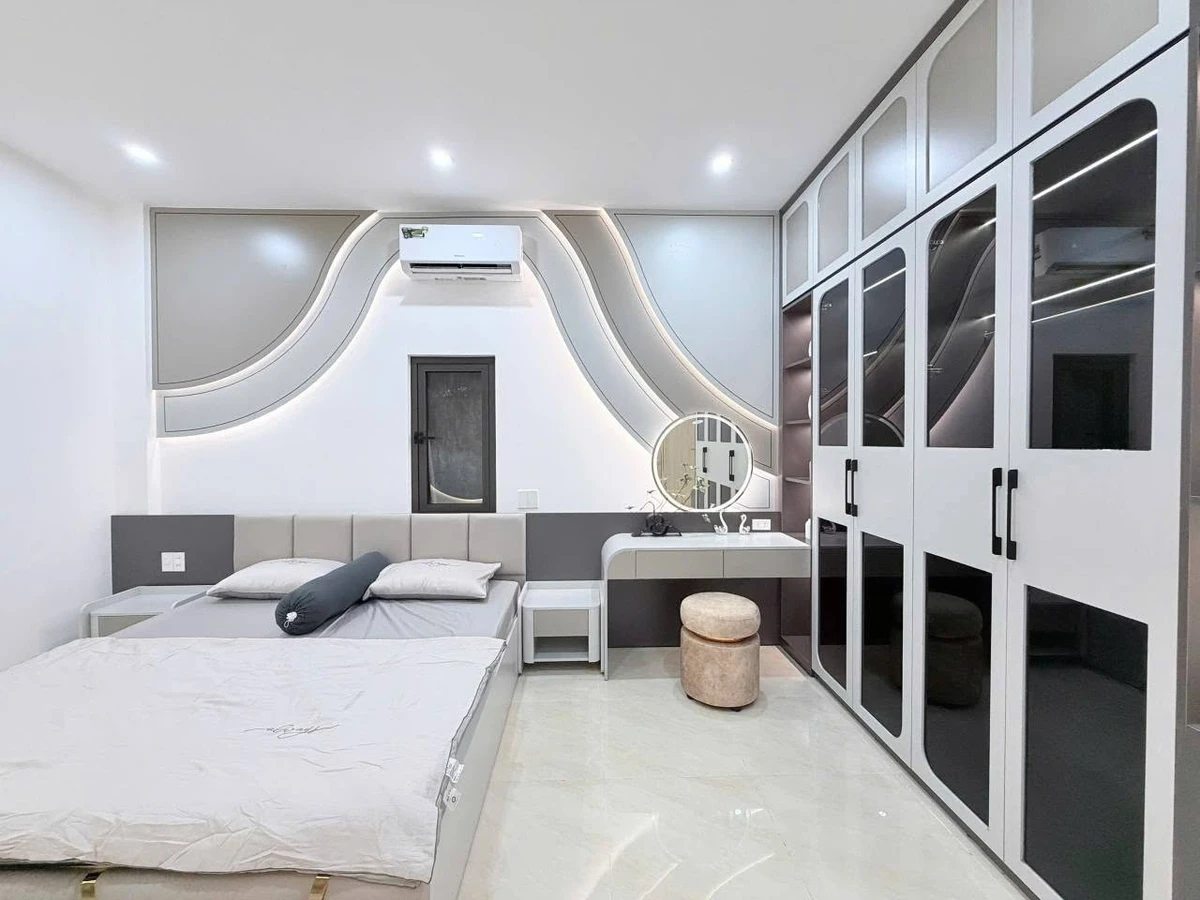 Bán nhà 3 tầng 180m2, 3 phòng ngủ tại Thái Thị Bôi, Quận 3 - Ảnh thu nhỏ 2