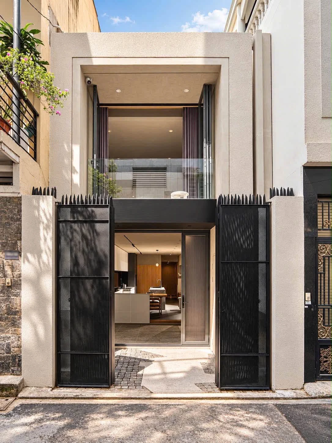 Bán nhà phố 70m² 1 trệt 1 lầu, 3 phòng, 3 WC gần sân bay Tân Sơn Nhất, Tân Bình - Ảnh 1