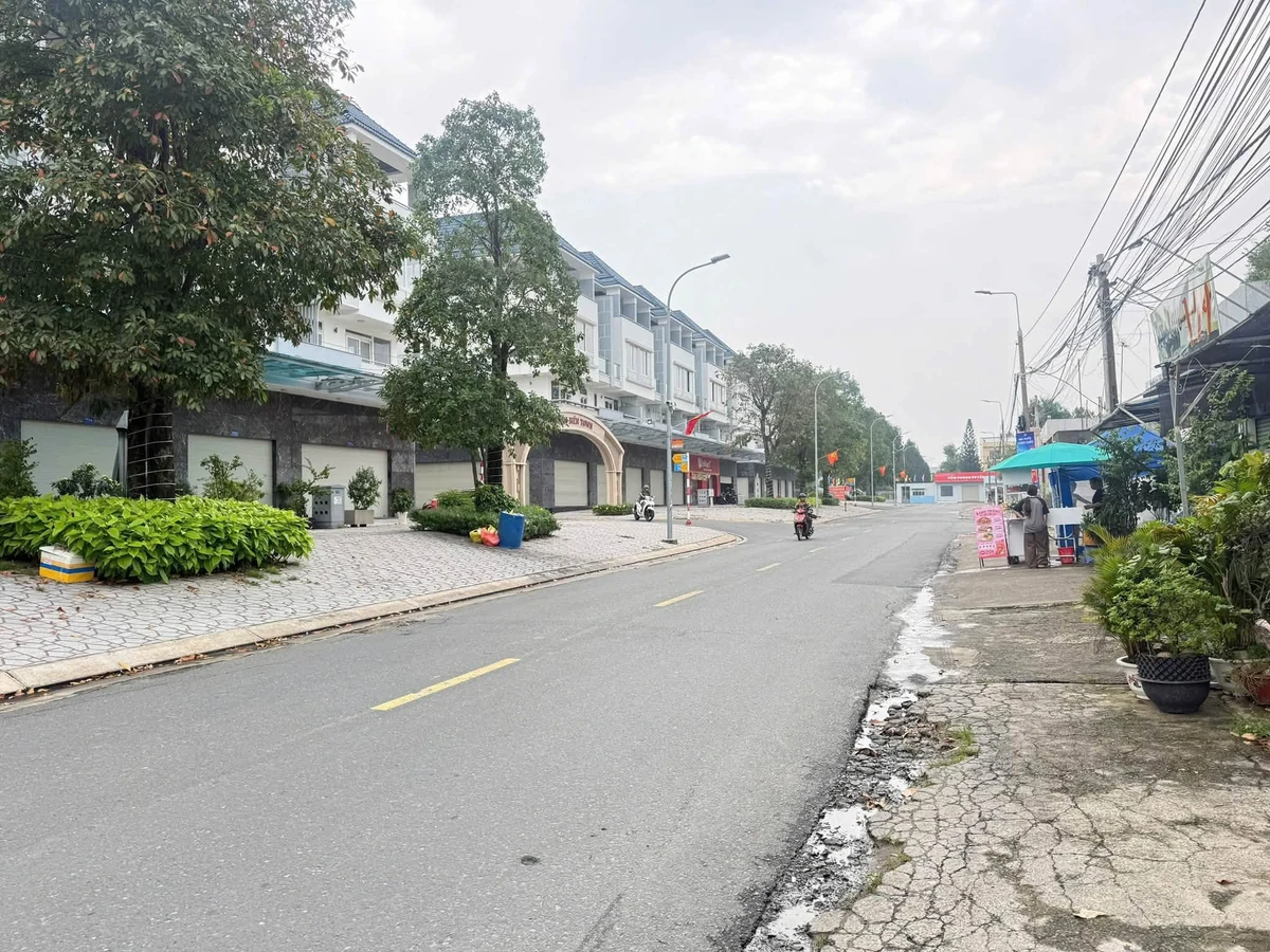 Bán đất thổ cư 70m2 hai mặt tiền khu Trấn Biên Town, Phường Trấn Biên, Đồng Nai - Ảnh thu nhỏ 2