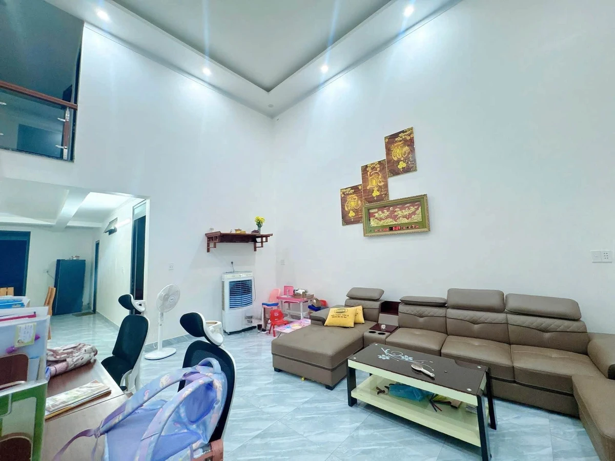 Nhà gác lửng 3 phòng ngủ, 180m², 1,65 tỷ tại Tân Xuân - Ảnh thu nhỏ 3