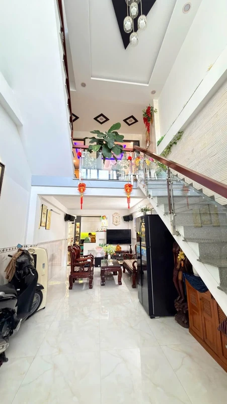 Bán nhà 3 tầng 50m² giữa Hải Châu gần sân bay 5,1 tỷ