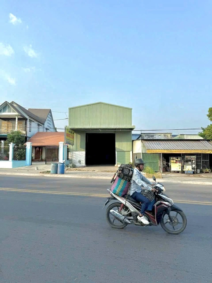 Cho thuê kho mặt tiền Võ Thị Sáu 240m² Tân Uyên 25 triệu/tháng - Ảnh 1