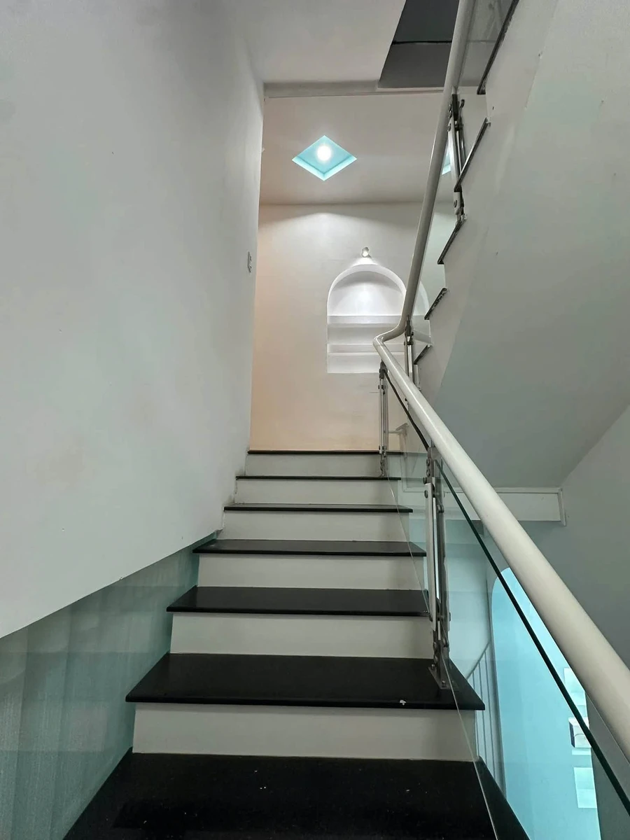 Bán nhà 1 trệt 2 lầu 100m2 Võ Văn Kiệt Phú Thủy - Ảnh thu nhỏ 5