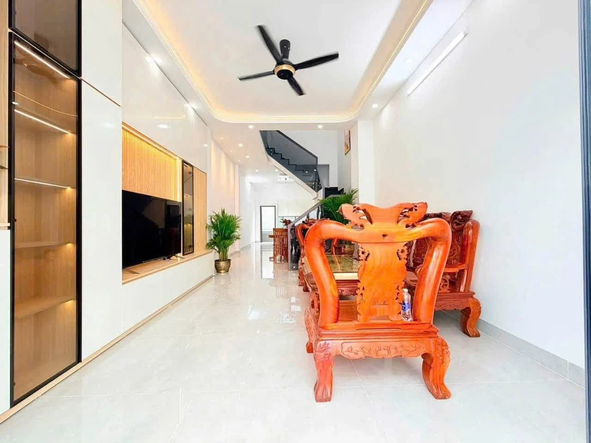Bán nhà mới xây full nội thất 1 trệt 1 lầu 92m² Hiệp Thành 17, Quận 12 giá 4,95 tỷ - Ảnh thu nhỏ 2
