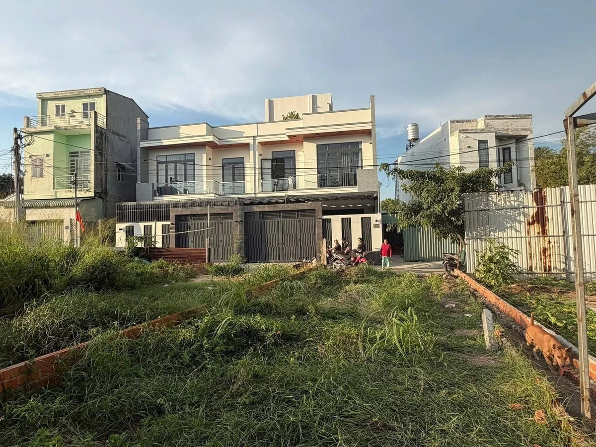 Bán đất 124m² hẻm Nguyễn Thị Minh Khai, Thủ Dầu Một 2.59 tỷ - Ảnh 1
