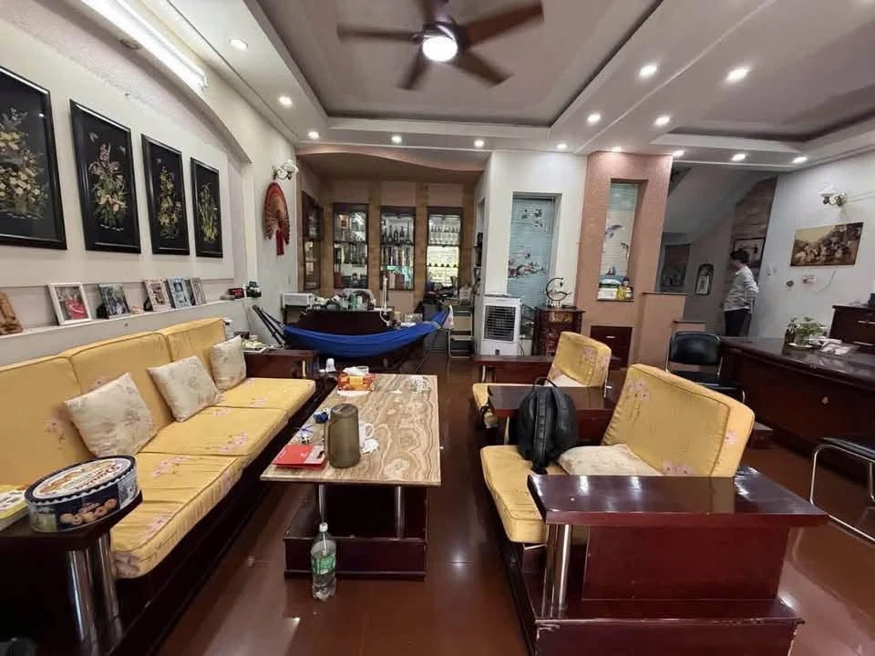 Bán nhà 4 tầng mặt tiền Trường Sơn Quận 10, 150m2, 44.99 tỷ - Ảnh thu nhỏ 4