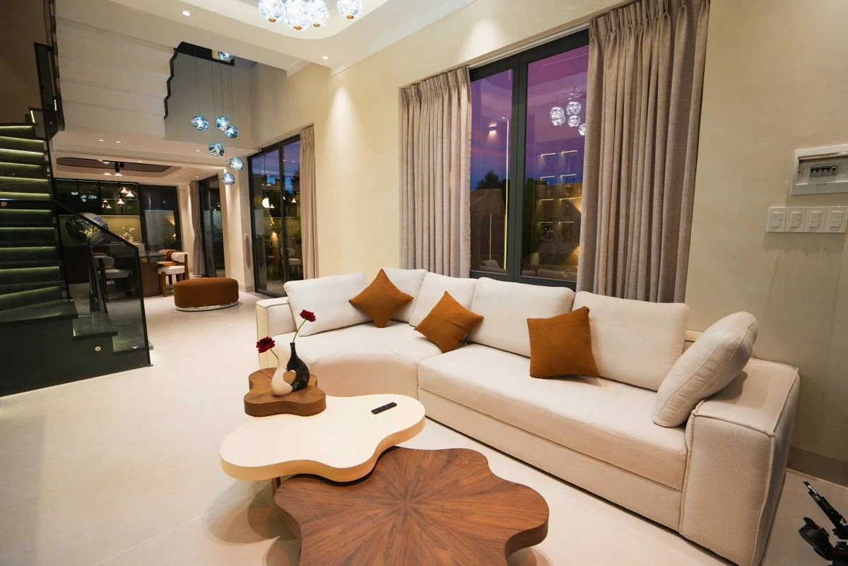 Bán nhà 3 tầng 120m² view quảng trường Ân Phú, Buôn Ma Thuột - Ảnh 1