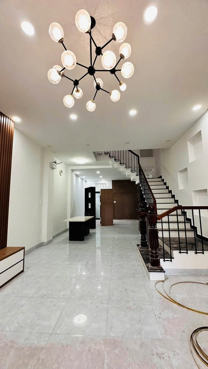 Bán nhà 3 tầng 84m² gần công viên, Nha Trang 8,3 tỷ - Ảnh thu nhỏ 3