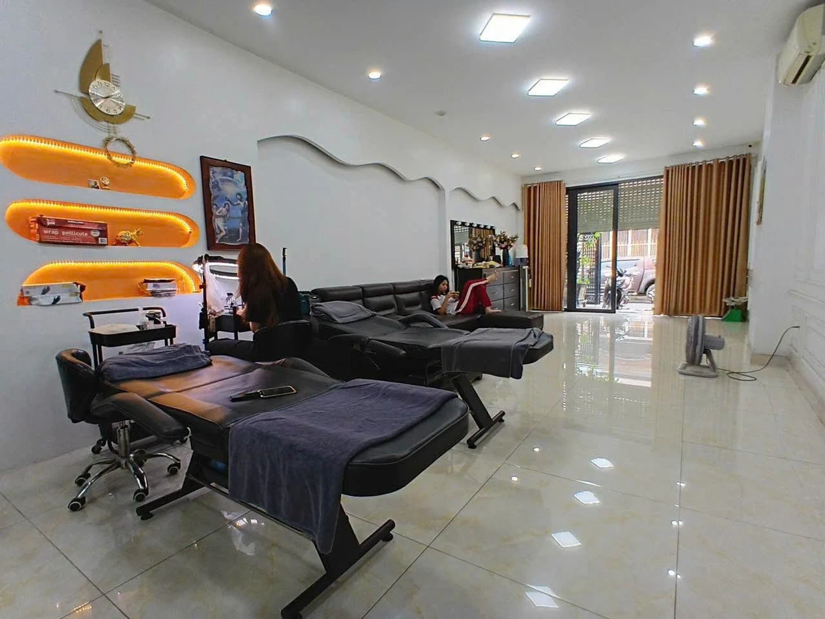 Bán nhà 1 trệt 2 lầu mặt tiền gần chợ Tân Phong, Biên Hòa, 74.5m2, giá 4,9 tỷ - Ảnh thu nhỏ 5