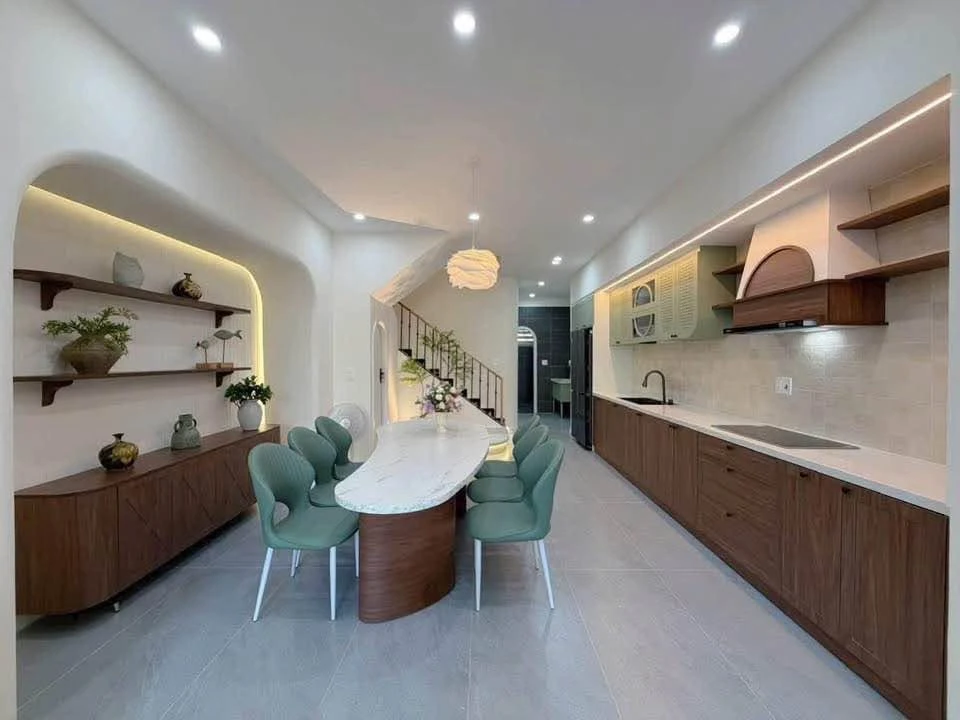Bán nhà 3 tầng mặt tiền Huỳnh Ngọc Đủ, 100m², Đà Nẵng - Ảnh thu nhỏ 4