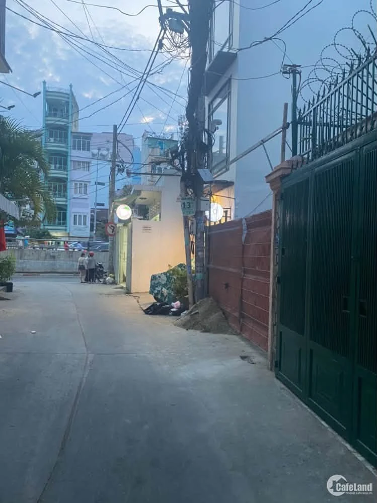 Bán nhà hẻm 4m đường Khánh Hội, Quận 4, 55m2, 3PN, giá hơn 6 tỷ - Ảnh 1