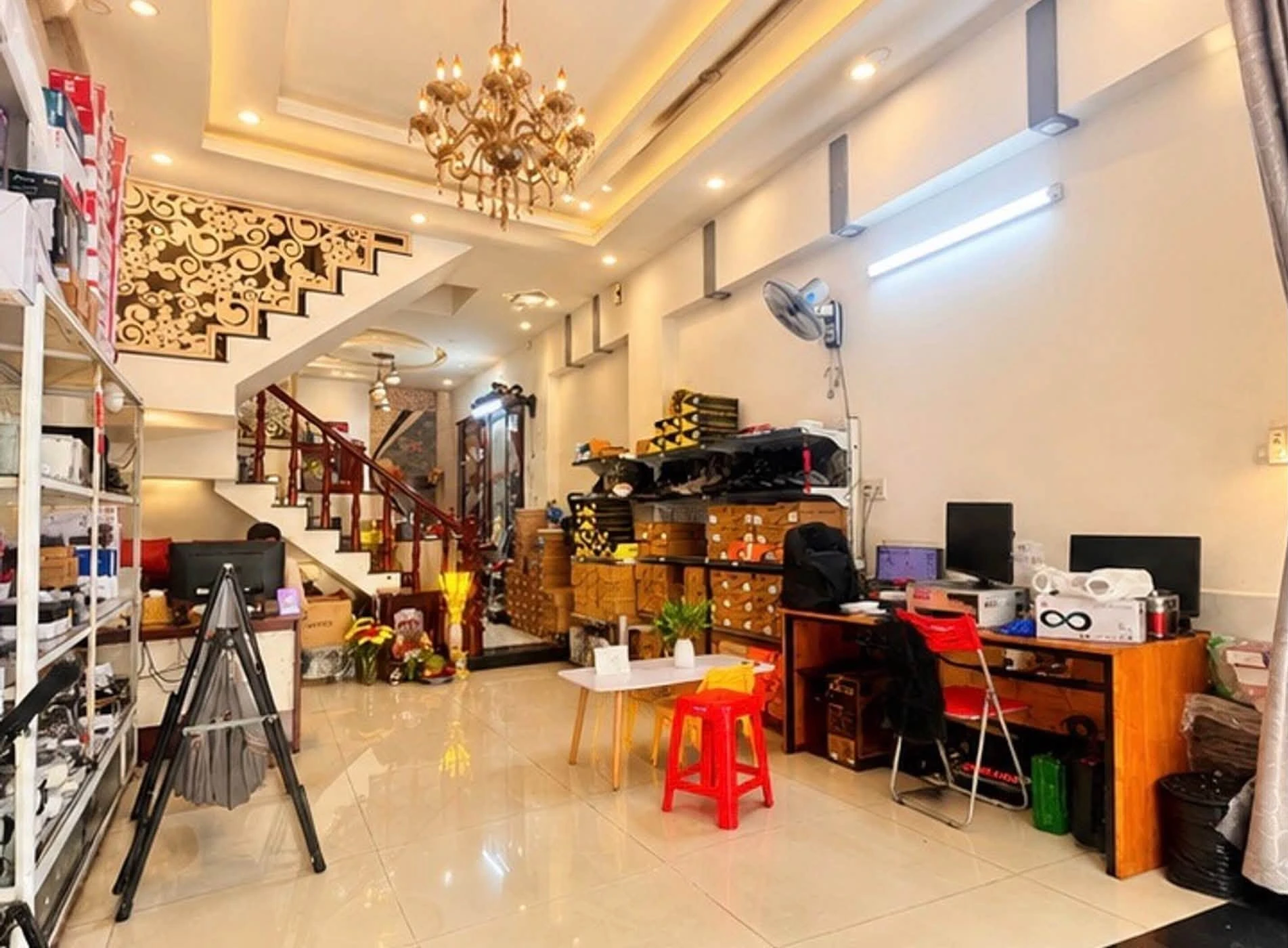 Bán nhà 4 tầng 56m² tại KDC Hồng Long Thủ Đức, giá 7 tỷ - Ảnh 1