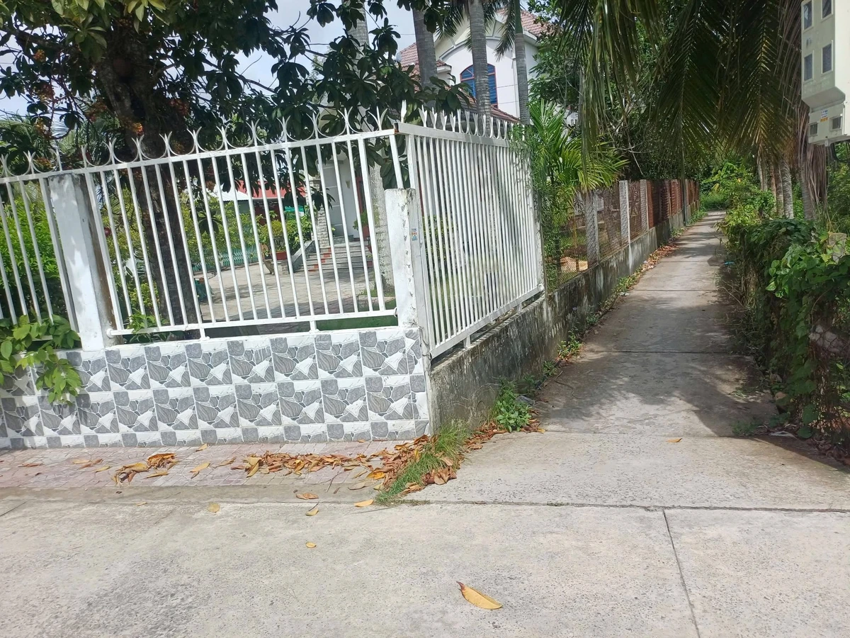 Bán nhà 2PN 130m2, 3 mặt tiền, giá 1 tỷ 499 triệu Phú Thạnh - Ảnh thu nhỏ 3