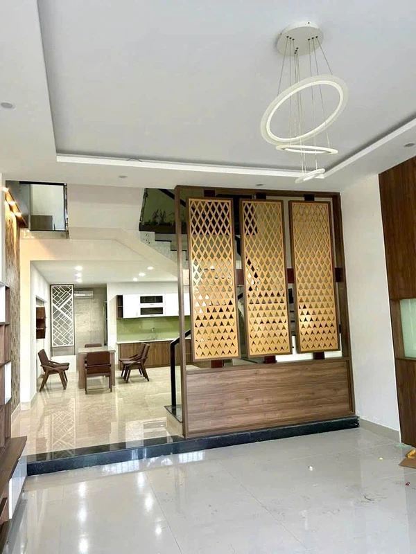 Cho thuê nhà 3,5 tầng mặt tiền Trần Nhân Tông, Sơn Trà, Đà Nẵng, 92m2, 4PN, 25 triệu/tháng