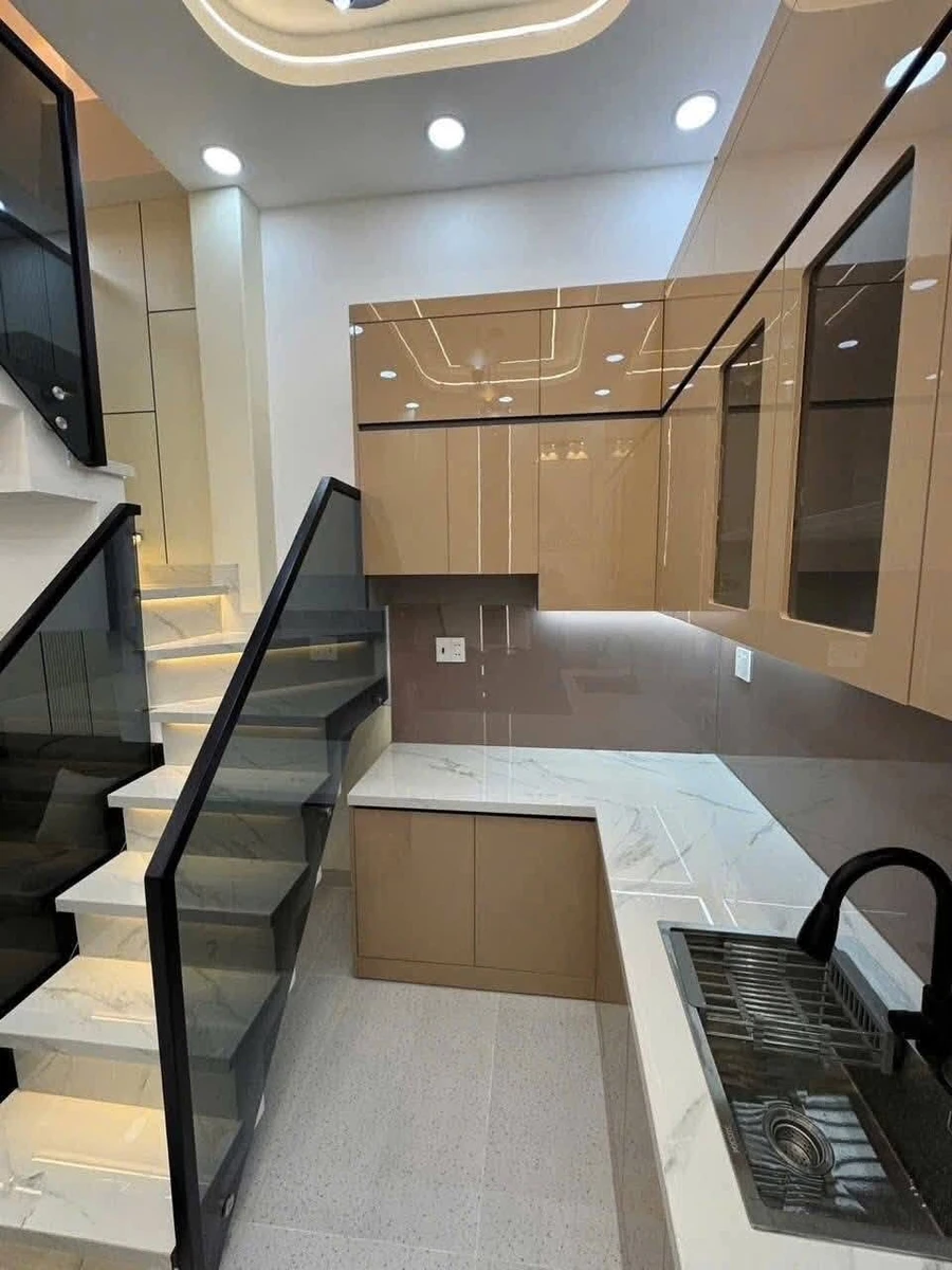 Bán nhà mặt tiền Tân Bình 30m² 2PN 6 tỷ - Ảnh thu nhỏ 3