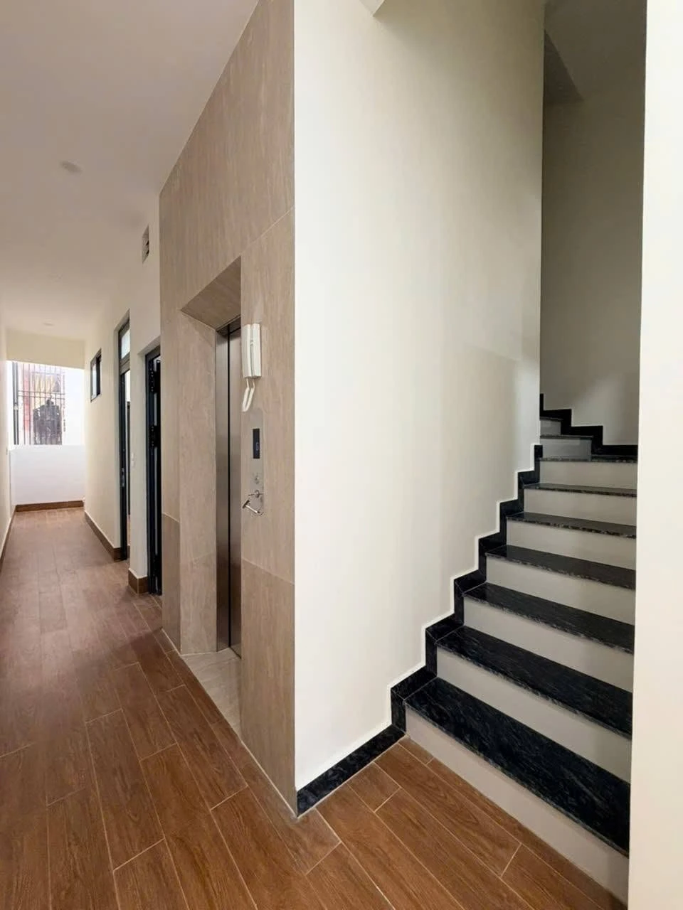 Nhà 2 mặt tiền 9 phòng ngủ, 101m², 13,5 tỷ, Đà Lạt - Ảnh 1