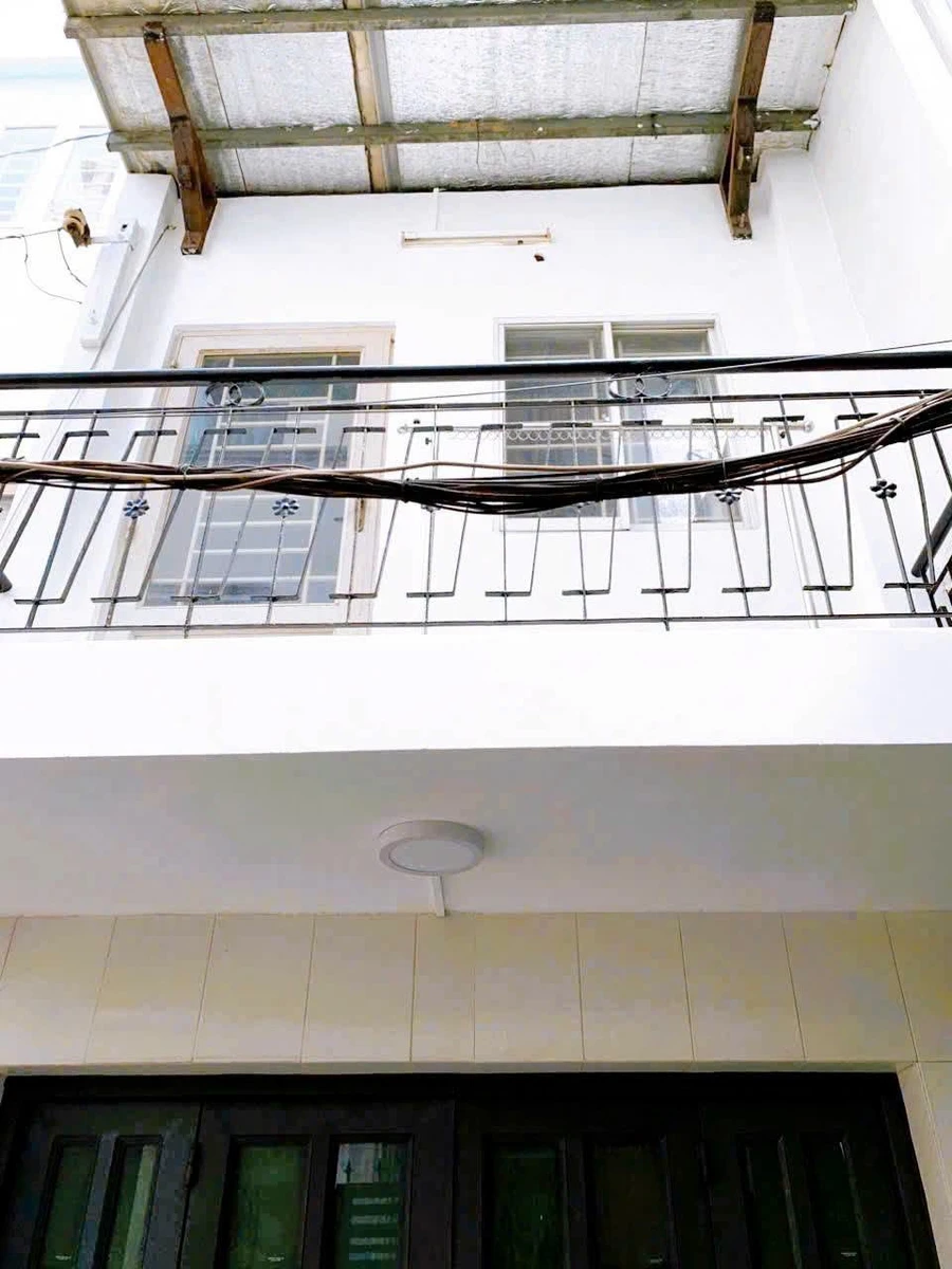 Bán nhà Quận 4 sát Quận 1, 38,6m² giá 3,5 tỷ - Ảnh 1
